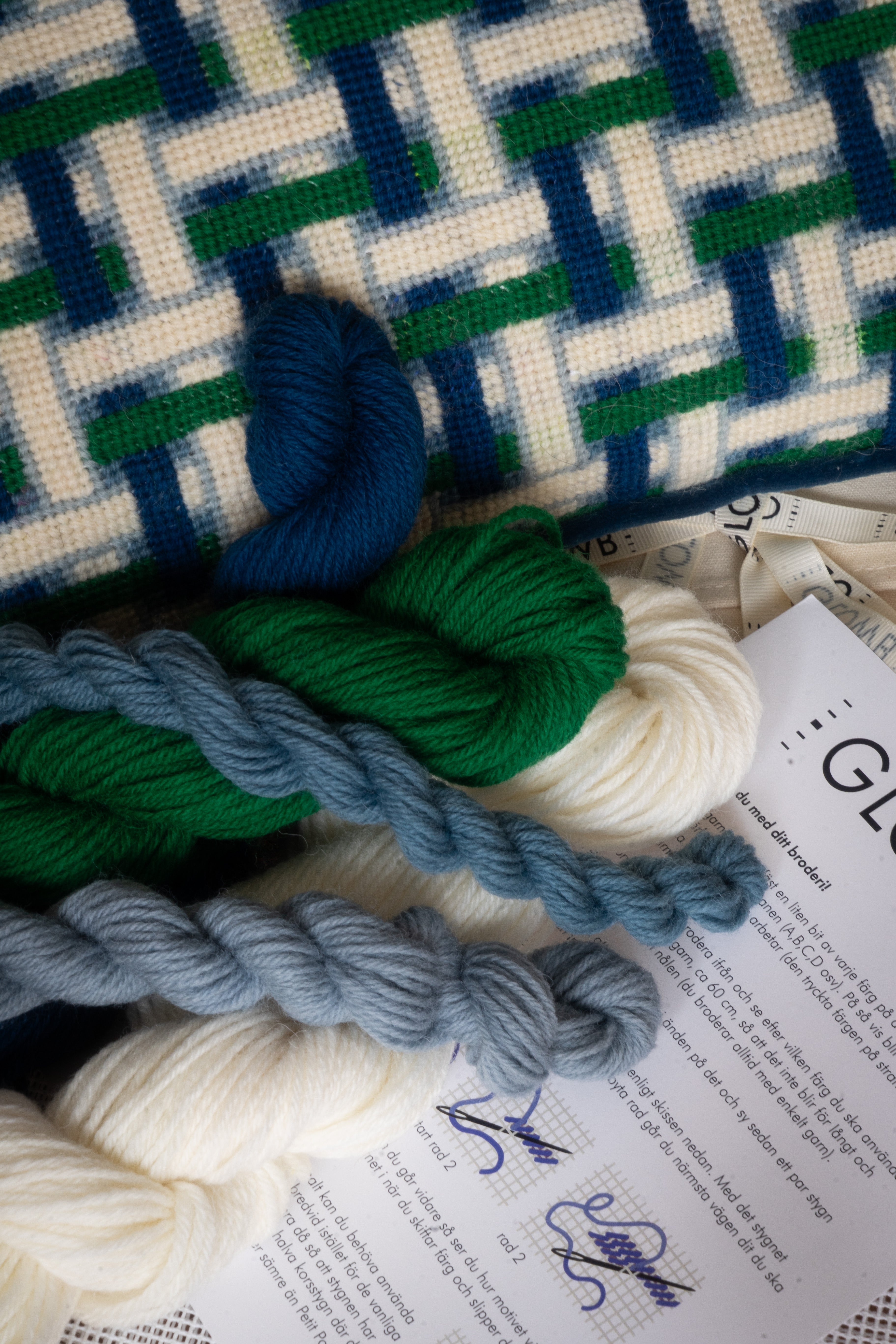 Broderikit Basket Weave Spring Throw Pillow